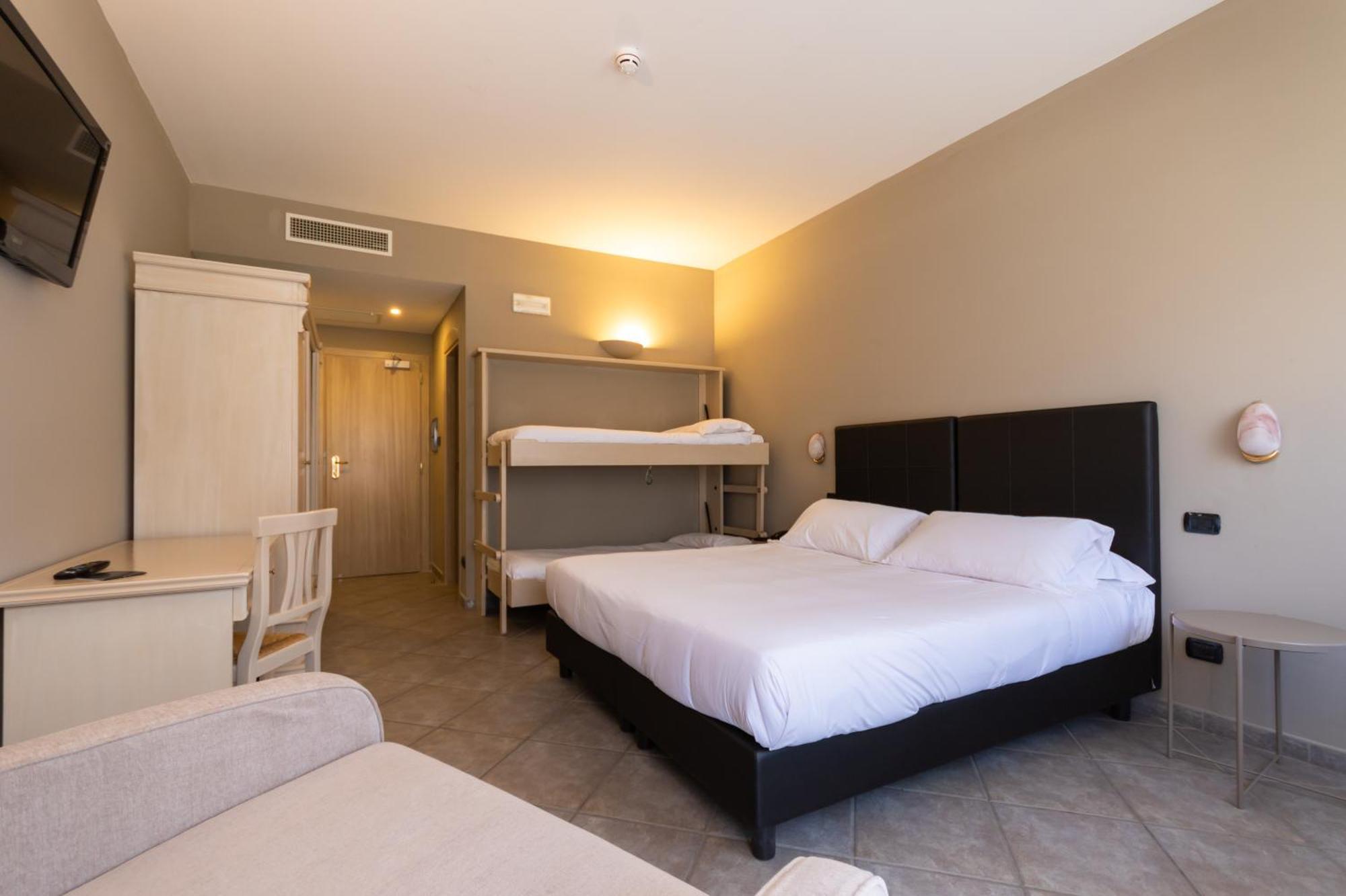 Hotel Don Luis Кастель-ди-Сангро Экстерьер фото