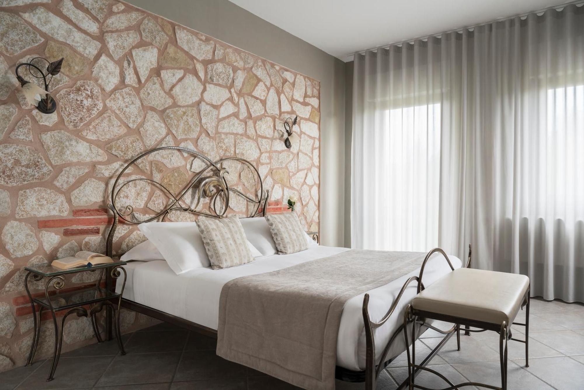 Hotel Don Luis Кастель-ди-Сангро Экстерьер фото