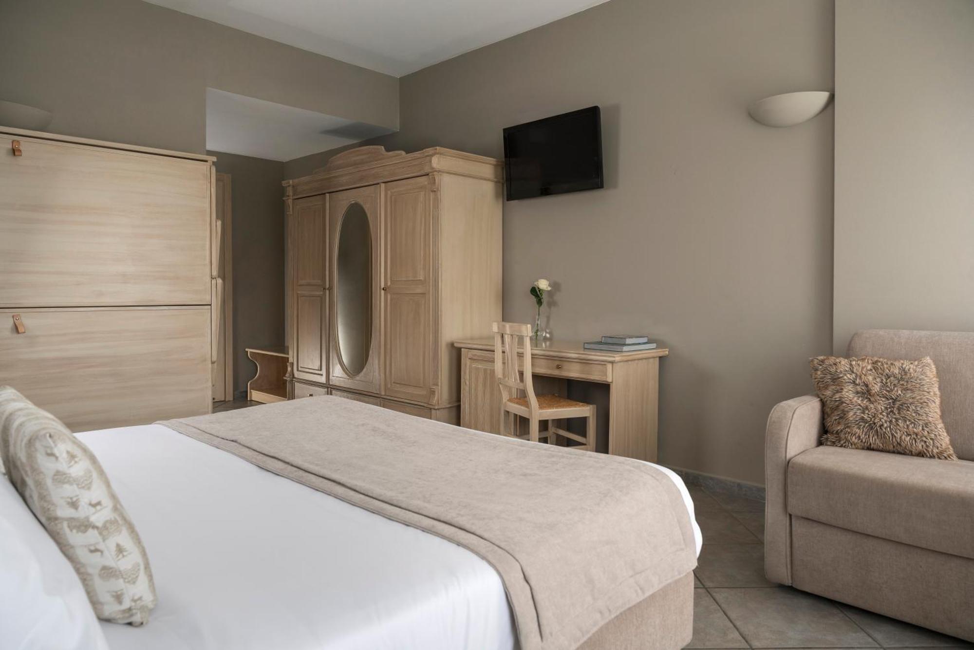 Hotel Don Luis Кастель-ди-Сангро Экстерьер фото